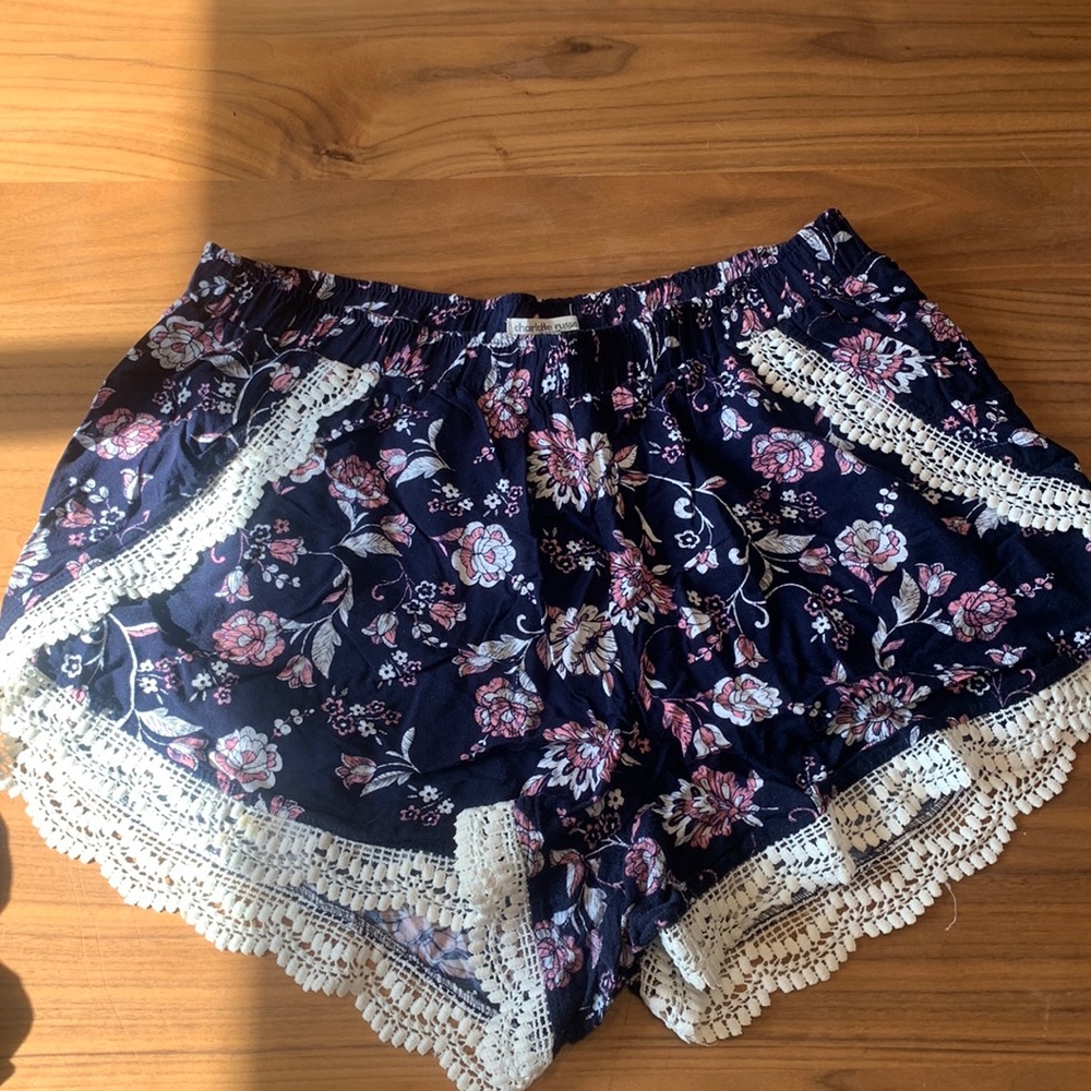 Floral & lace shorts